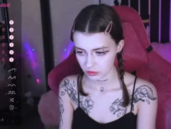 prettybones webcam model stream image