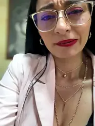 Bella_Office-Naughty1 webcam model stream image