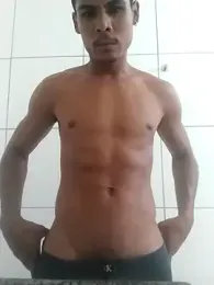 Lynardo7 webcam model stream image