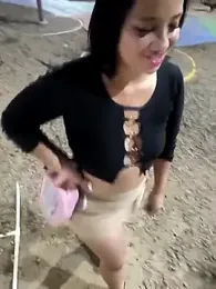 Street_royal webcam model stream image