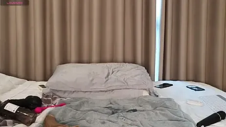LucyNuty webcam model stream image