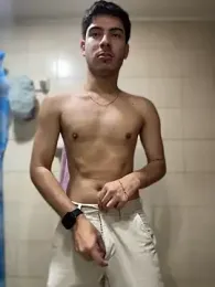 ApoloGray__ webcam stripchat model stream image