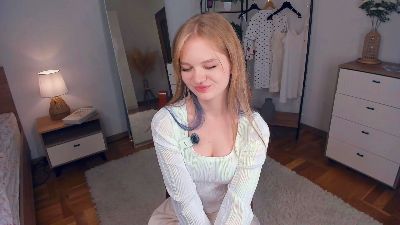 LauraZeuner webcam model stream image