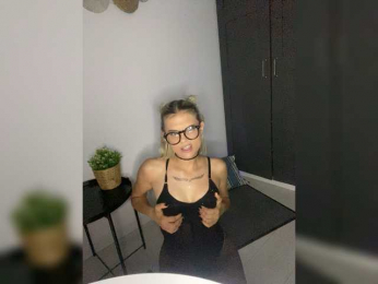 AishaKali webcam bongacams model stream image