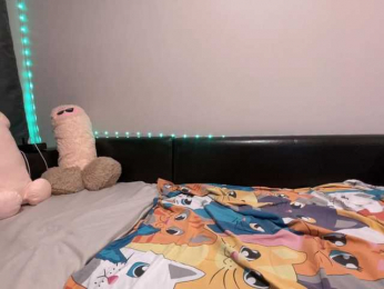 AliceCutePair webcam bongacams model stream image