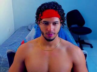 Kris Khalifa webcam model stream image