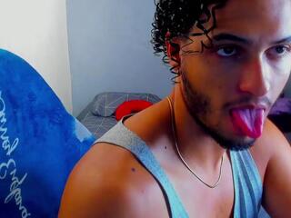 Kris Khalifa webcam model stream image