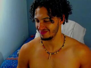 Kris Khalifa webcam model stream image