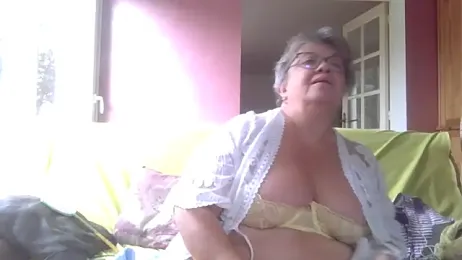 Vandeae44 webcam model stream image