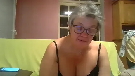 Vandeae44 webcam model stream image