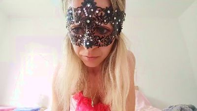LaptiteLadyDine webcam model stream image