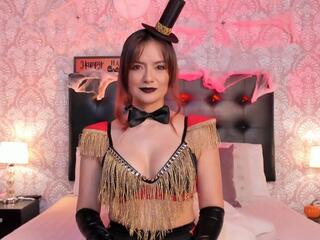 Chelsee Love webcam model stream image