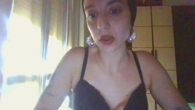 Metena webcam model stream image