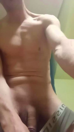 Disfrutandohot webcam model stream image