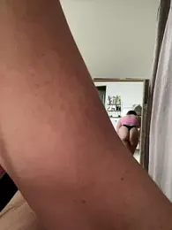 Petite_minette30 webcam model stream image