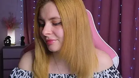 Day-off webcam model stream image