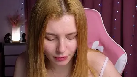 Day-off webcam model stream image