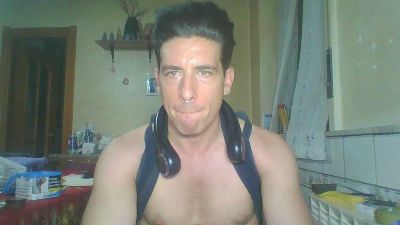 FrankieBully webcam model stream image
