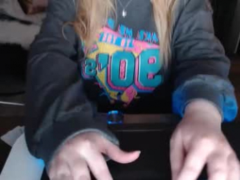 lushcutie webcam model stream image