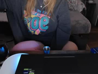 lushcutie webcam model stream image