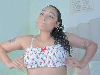 Pearl Moon webcam flirt4free model stream image