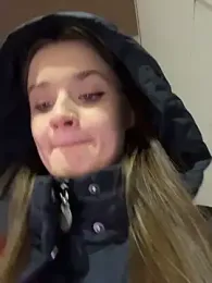 KittyQueeny webcam stripchat model stream image