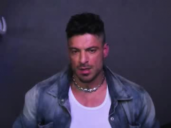 dennis_cox_ webcam model stream image