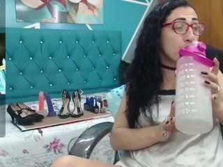 asherat webcam model stream image