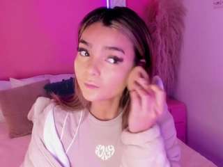 emyliesander webcam camsoda model stream image