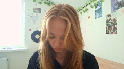 FayCrumb webcam model stream image