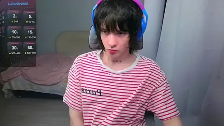 LeonBoykisser webcam stripchat model stream image