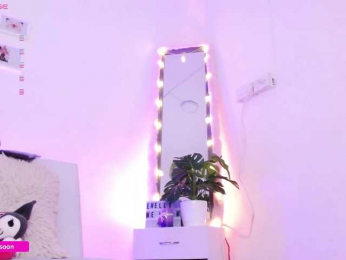 LiaTomson webcam model stream image