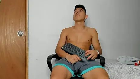 andrew_rose_ webcam model stream image