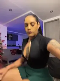 Victoria14_ webcam model stream image