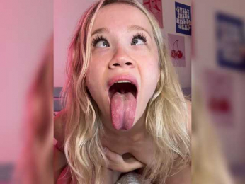 alicecutey webcam bongacams model stream image