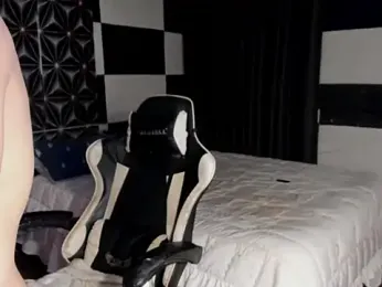AsianHotBODYY webcam model stream image