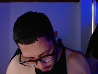 Thomas Spilios webcam model stream image