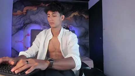 MaxiimoRomano_ webcam model stream image