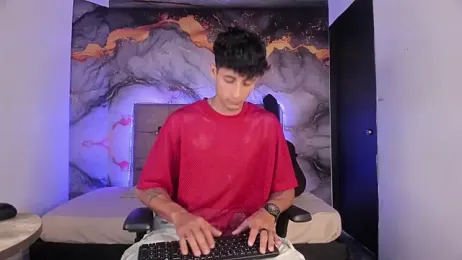 MaxiimoRomano_ webcam model stream image