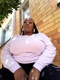 SWEETDOLLY29XX webcam model stream image