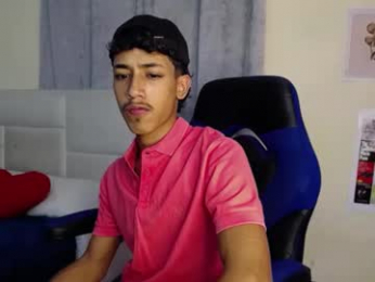 ostin_18hot webcam model stream image