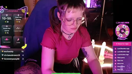 luna_luxx13 webcam stripchat model stream image