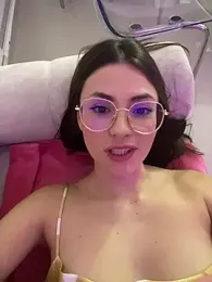 isa_p webcam stripchat model stream image