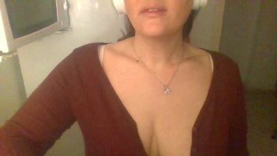 Trans_Alican webcam model stream image