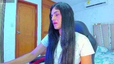 KhloeRiva webcam model stream image