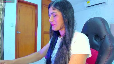 KhloeRiva webcam model stream image