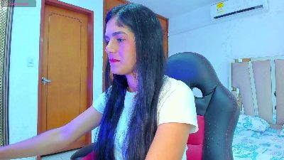 KhloeRiva webcam model stream image