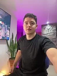 Matthias_vallejo webcam model stream image