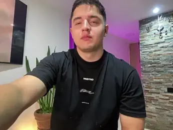 Matthias_vallejo webcam model stream image
