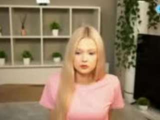 dionnamoos webcam model stream image